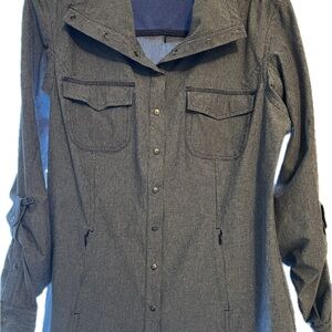 Duluth Trading Company Women's Gray button up shirt